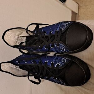 Crip walkers 11 and matching crip shirt